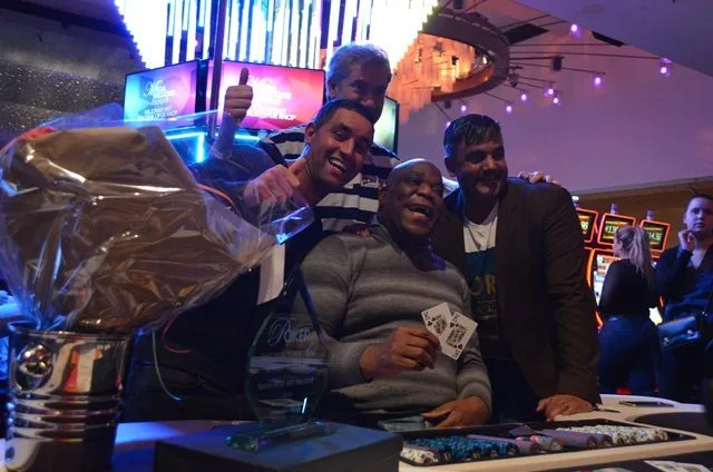 Ruben Blikslager and the gang | 2016/04 - Enschede Poker Series - €500 NLH Main Event 